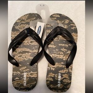 Old Navy Camo Kids Flip Flops with Black Straps